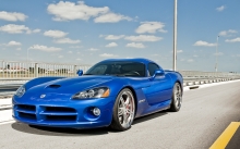     Dodge Viper SRT-10   